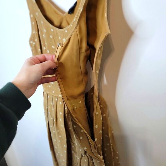 Club Monaco Tan Palm Trees Open Back Dress Size 2 - Picture 3 of 11